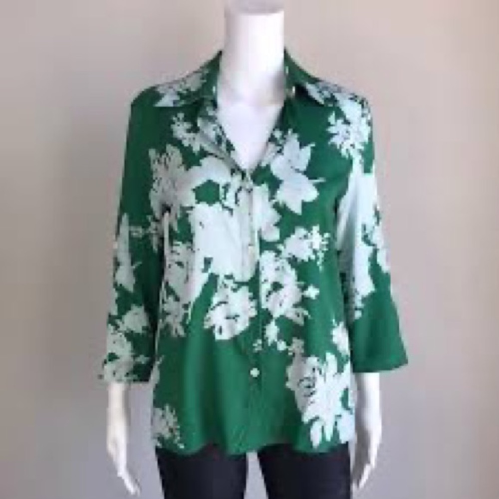 Alice+Olivia Stretch Silk Button down